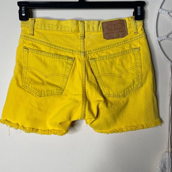 Levi’s 501 Button Fly High Waist Cut Off Fray Yellow Denim Shorts Size 31 - Picture 4 of 14